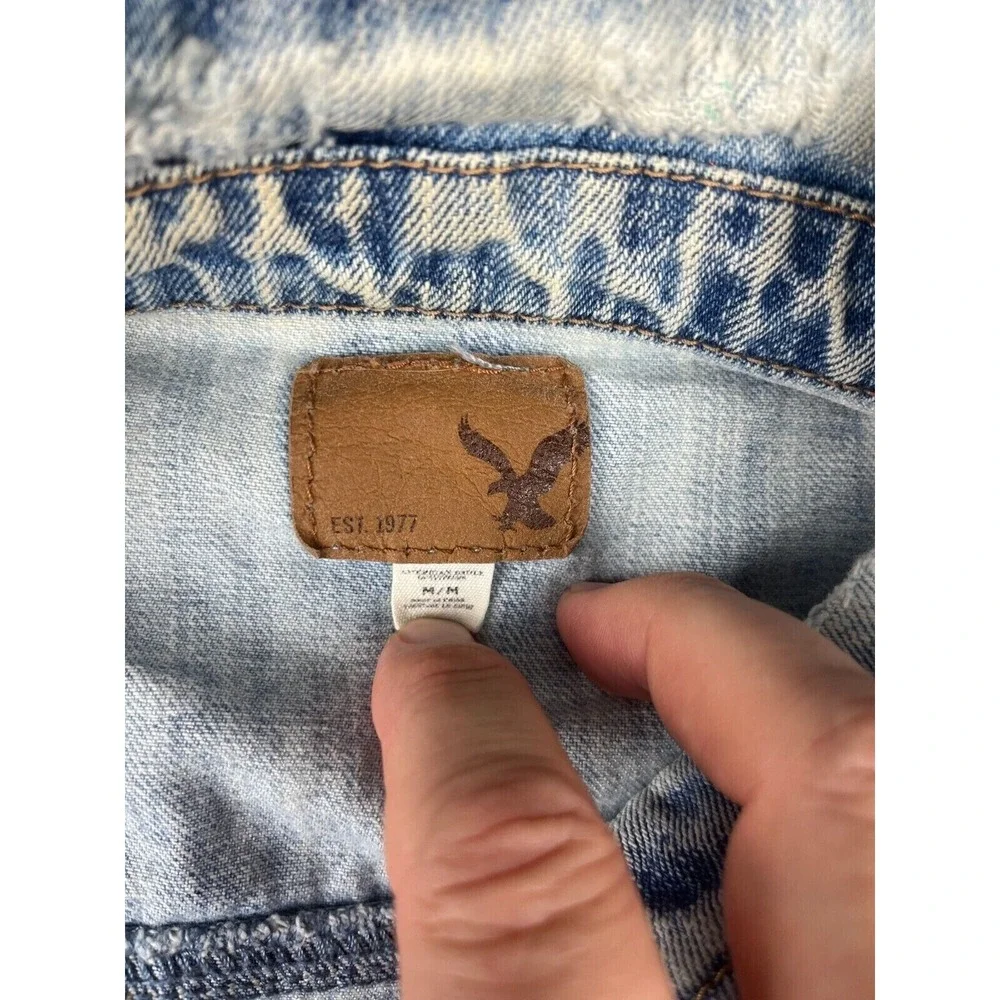 American Eagle‎ Womens Denim button up size M Jacket Distressed Light Wash